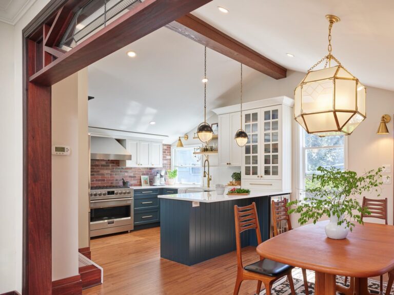 Transforming a 1907 Vancouver Character Home into a Harmonious Blend of Tradition and Modernity
